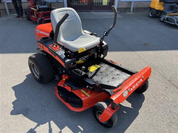 Used Ariens Zoom 42 Zero Turn Mower