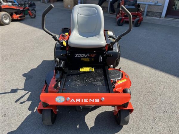 Used Ariens Zoom 42 Zero Turn Mower - Image 2