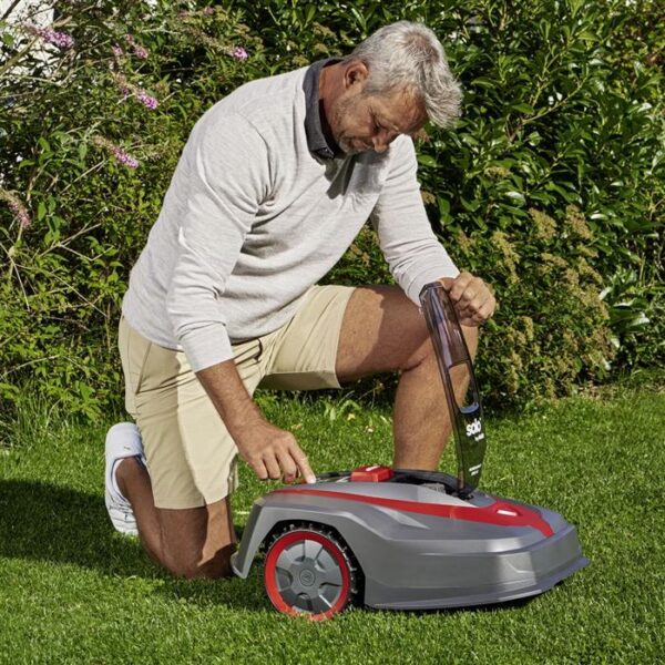 AL-KO Robolinho 520W Robotic Mower (450m2) - Image 6
