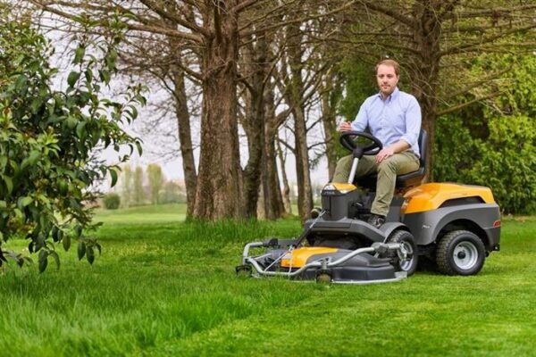 Stiga Park 700 WX Outfront Mower - Image 3