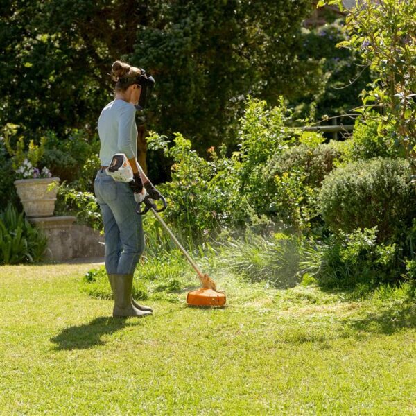Stihl FSA 60 R Grass Trimmer AutoCut C6-2 SET (AK20 & AL101) - Image 5