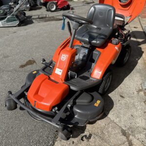 Used Husqvarna R318 with 112cm Deck