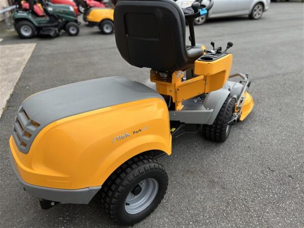 Used Stiga Park 520P Outfront ride on Mower c/w 100cm Deck